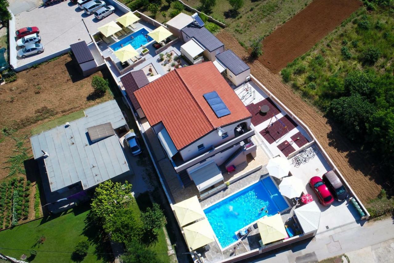 Apartments Julijana Privlaka  Exterior foto